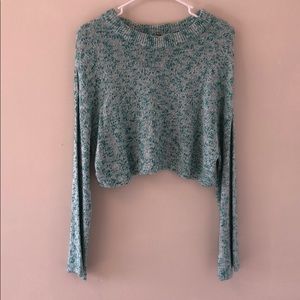 Cropped blue sweater